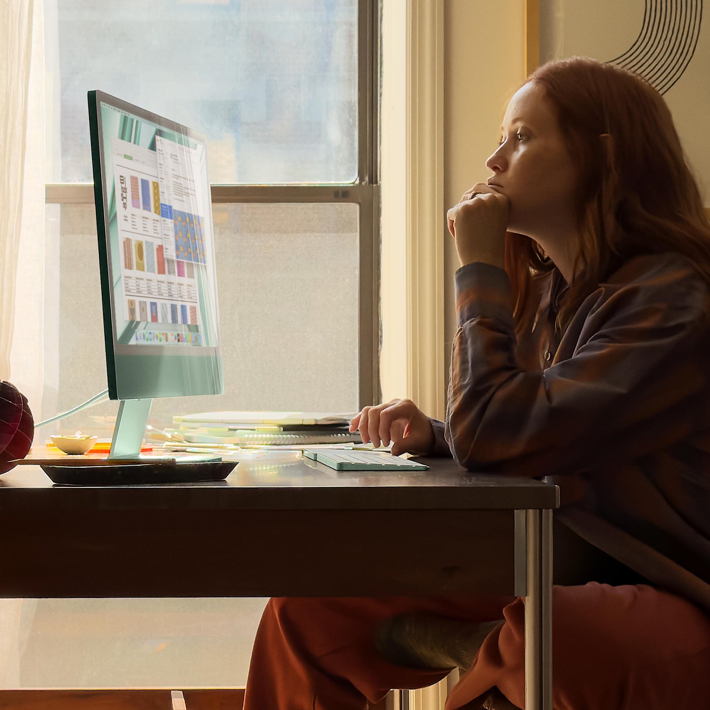 24-inch iMac with Retina 4.5K display: Apple M3 chip with 8‑core CPU and 8‑core GPU, 256GB SSD - Pink