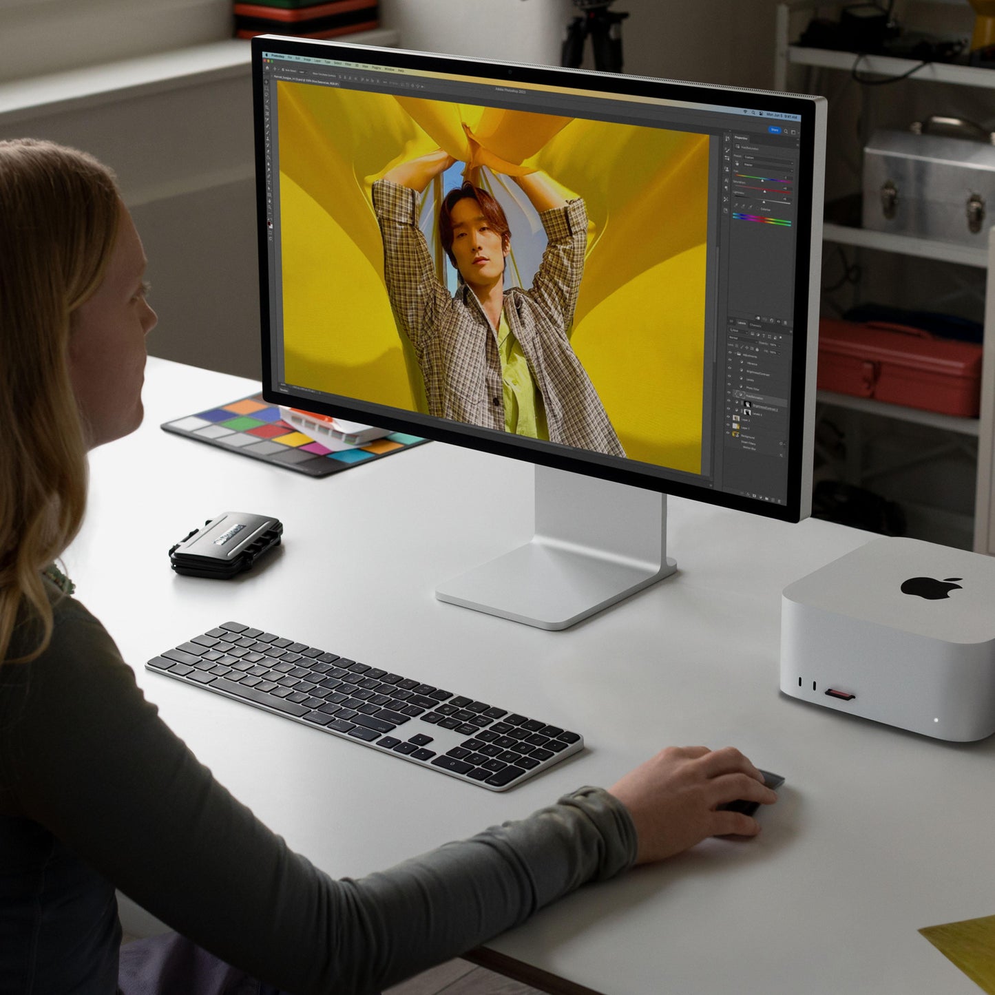 Mac Studio: Apple M2 Max with 12-core CPU, 30-core GPU, 16-core Neural Engine, 512GB SSD
